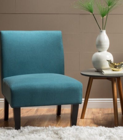 “Accent Chair Pakistan – Stylish Fabric Chair for Living Room or Bedroom”
